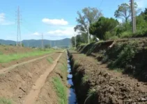 vazamento de esgoto